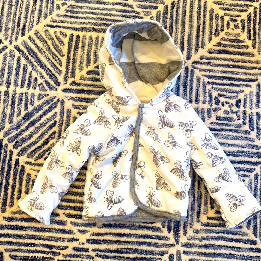 Super cozy(can be reversible)hoodie Burt’s Bees 100% organic cotton shell. EUC